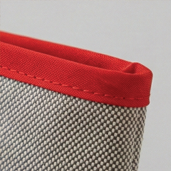 zoom finition de sac personnalisé avec un biais contrastant